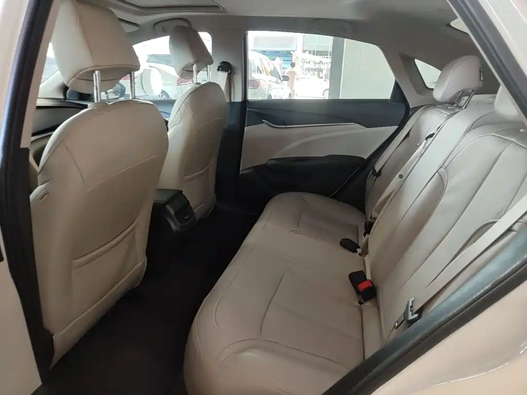 Фото 17 - Buick Excelle