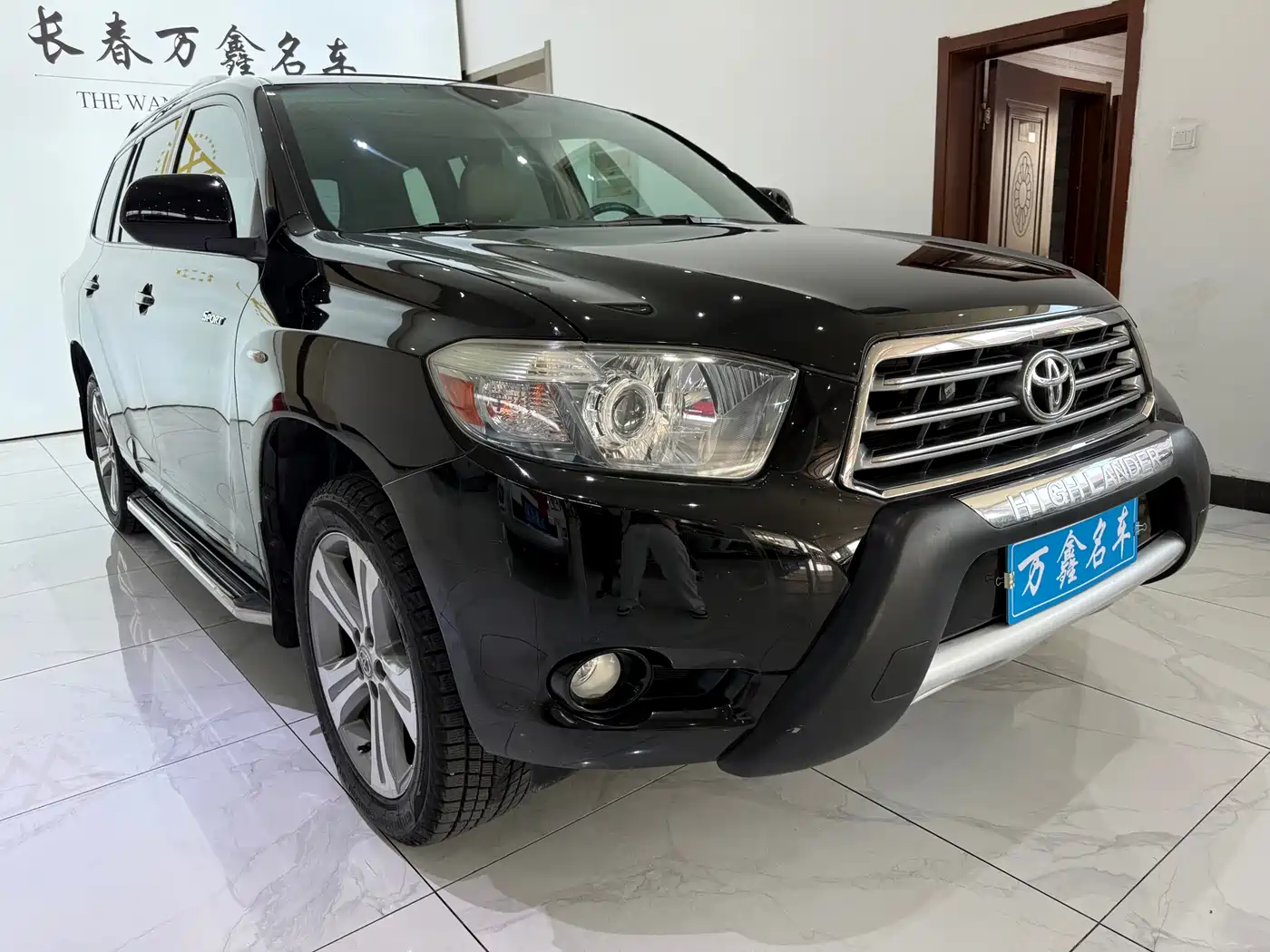 Toyota Highlander 2011 2.7L 2WD 7-seat Luxury фото 3