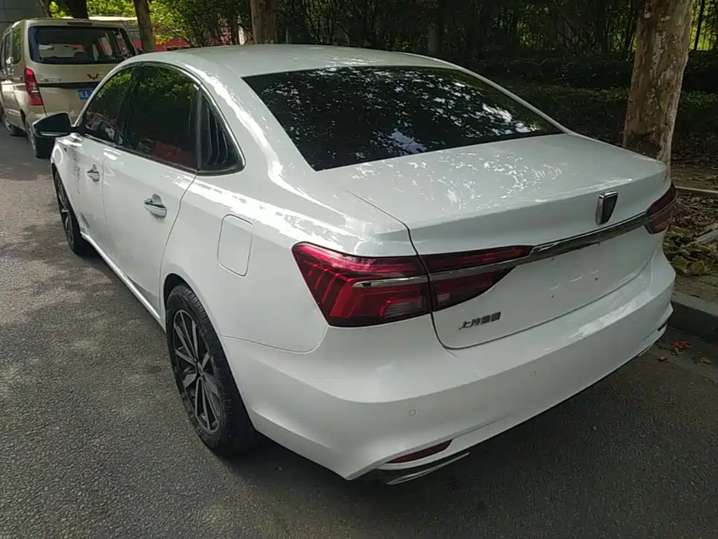 Photo 5 - Roewe i6