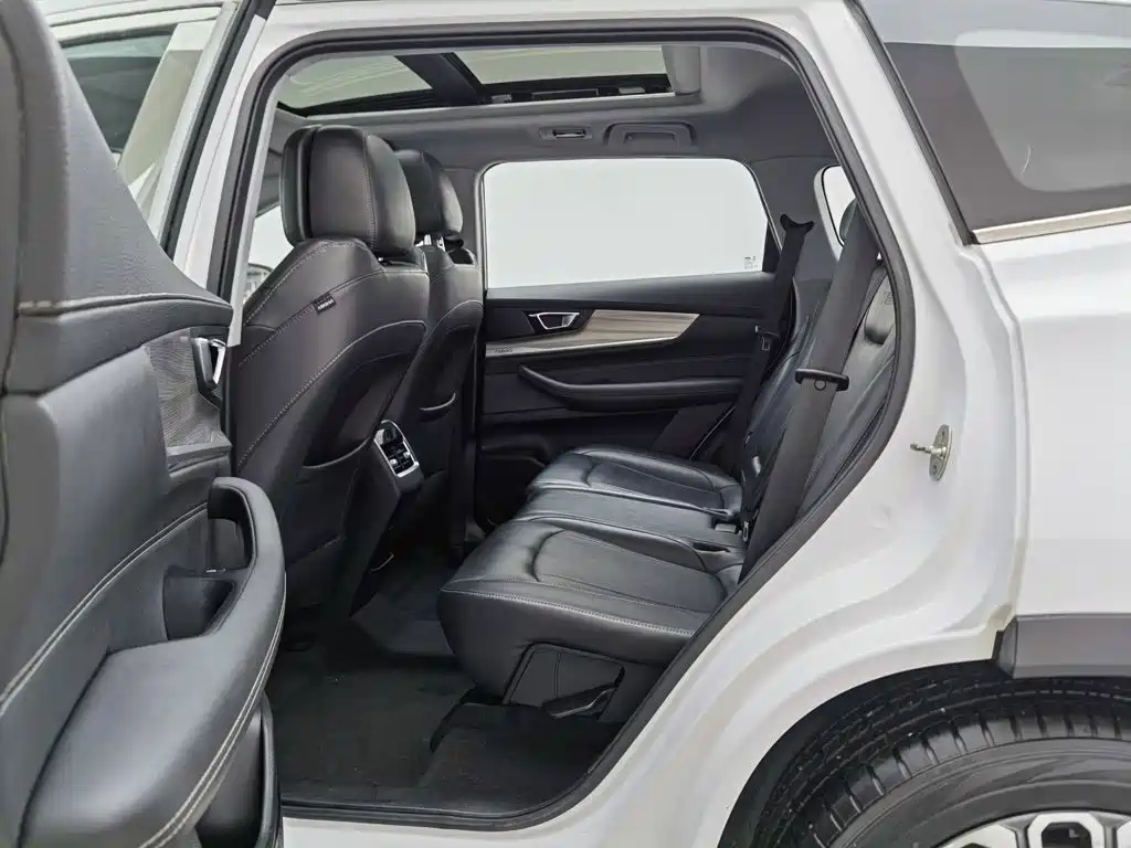 Photo 15 - Chery Tiggo 8