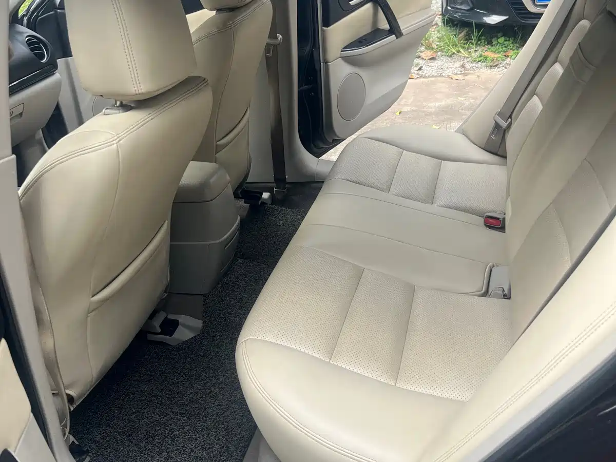 Фото 8 - Mazda 6