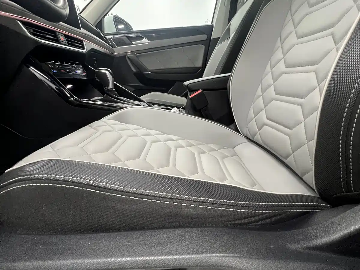 Volkswagen Tayron 2023 280TSI 2WD Luxury Plus Advanced Edition фото 13