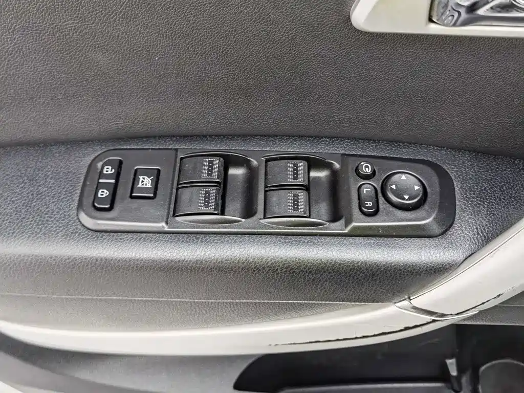 Besturn X80 2014 2013 2.0L Automatic Luxury Type