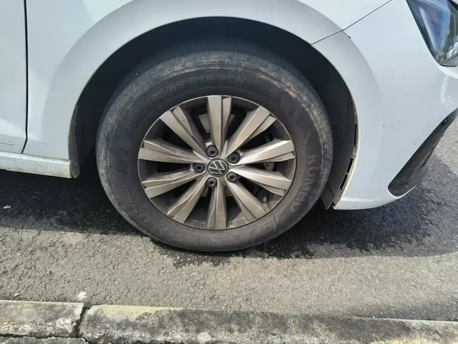 Photo 6 - Volkswagen Lavida