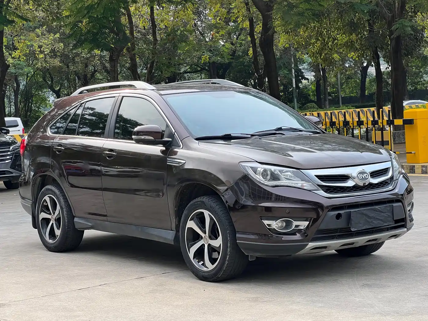 BYD S7 2016 2016 2.0T Automatic Premium Model