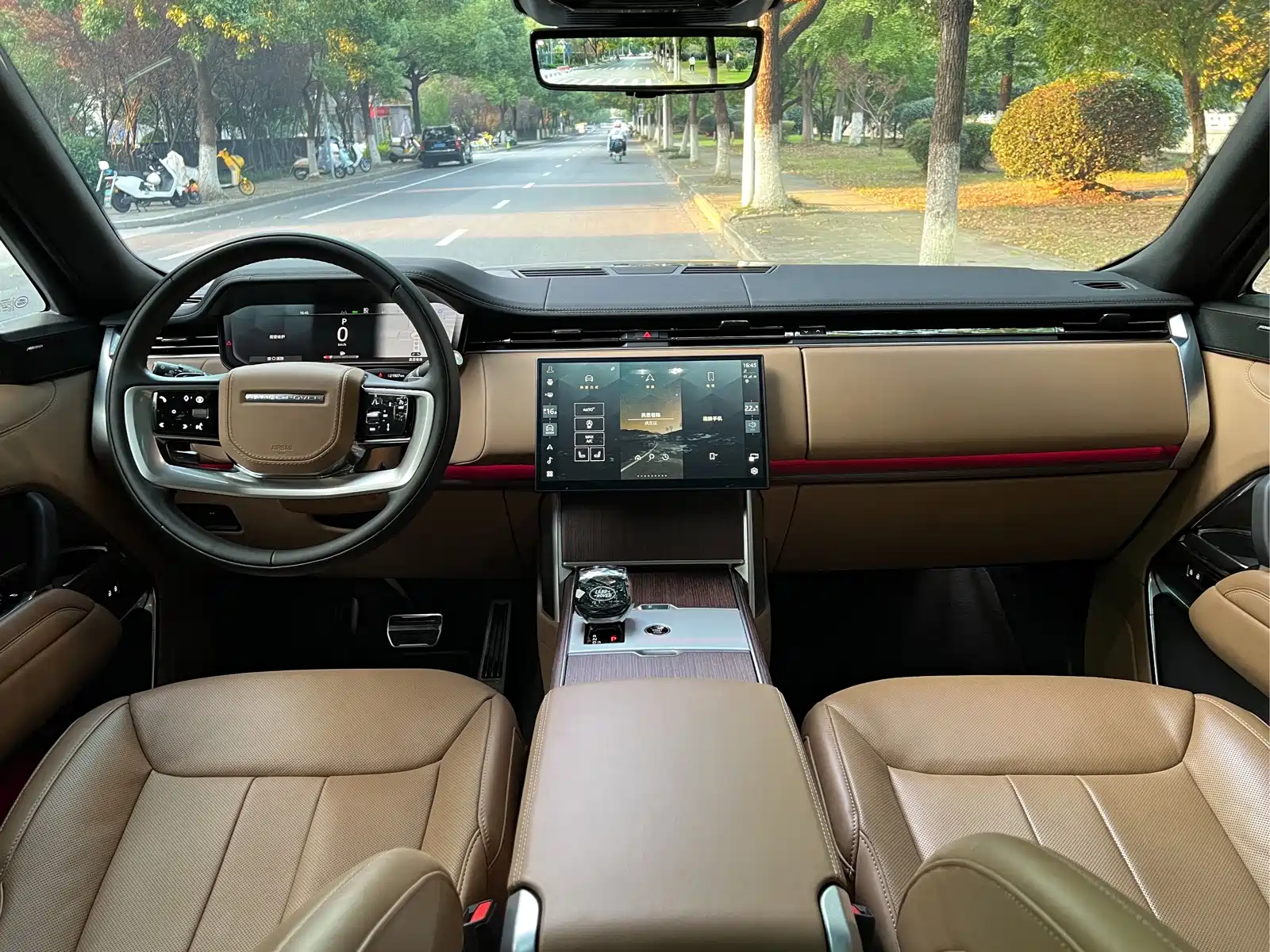 صورة 11 - Land Rover Range Rover