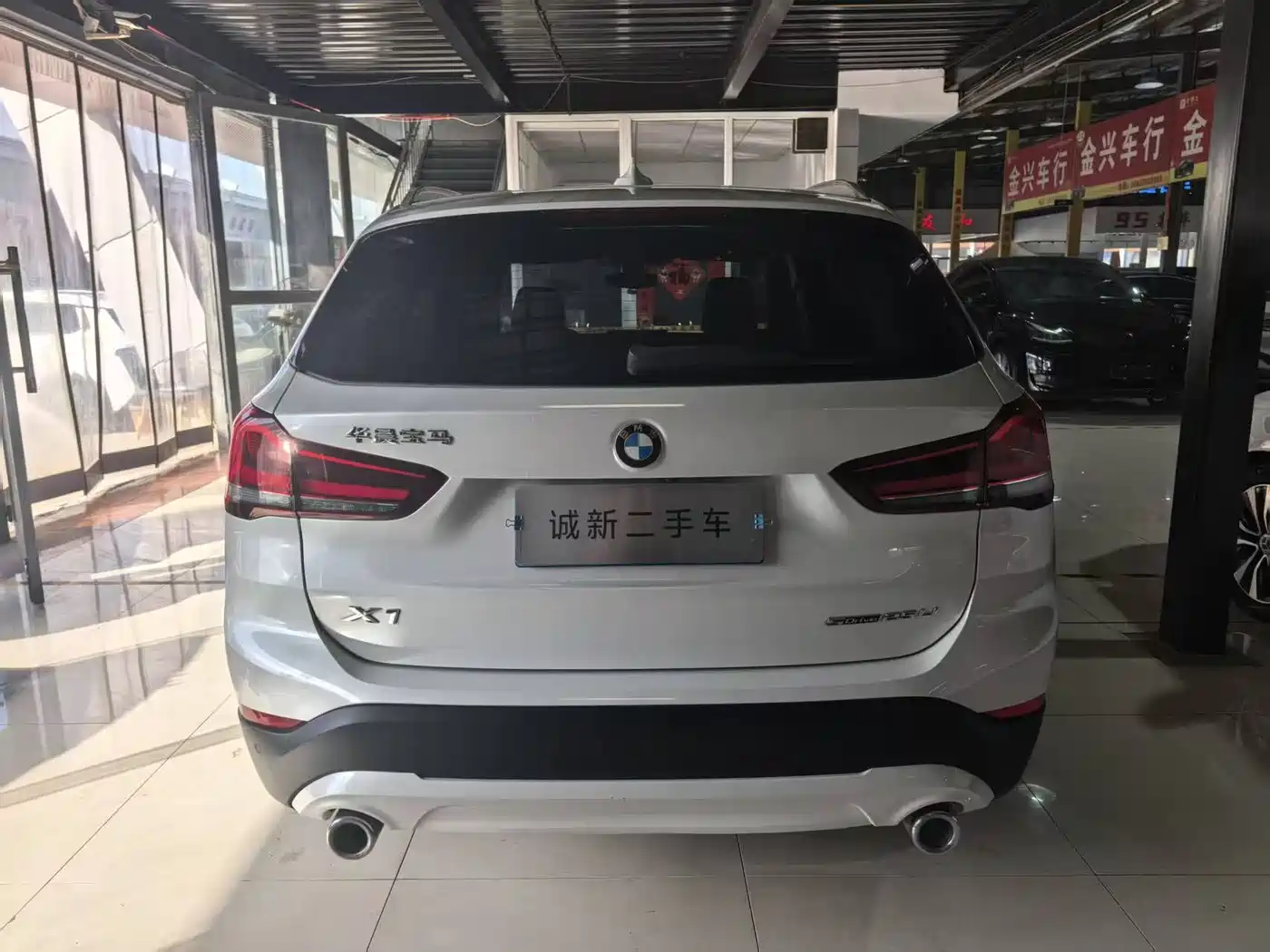 BMW X1 2021 sDrive25Li Leading фото 9