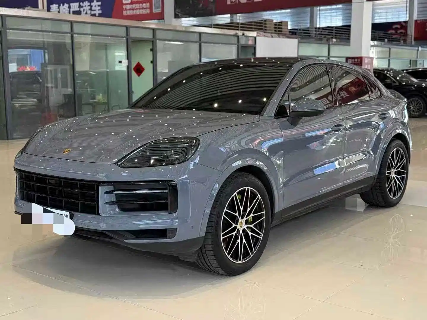 Photo 1 - Porsche Cayenne