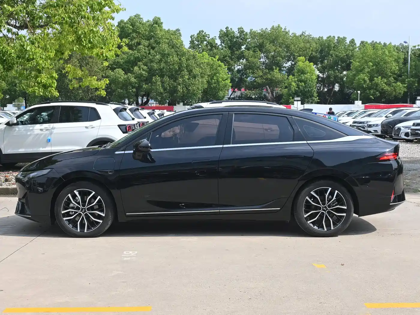 Фото 3 - XPeng P5