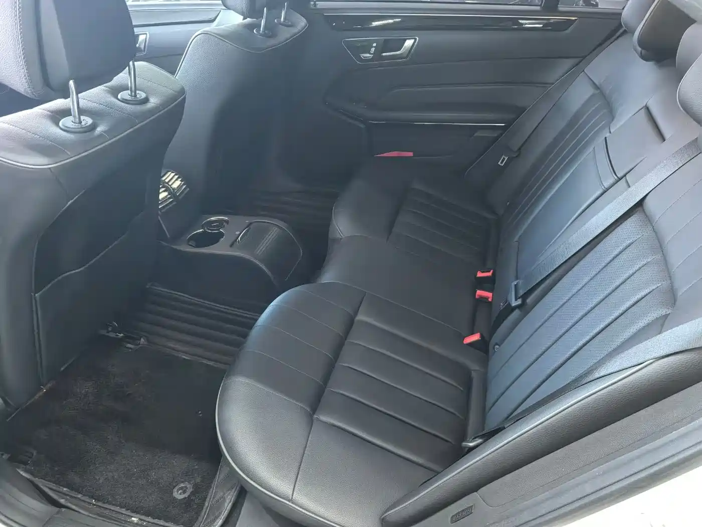 Mercedes-Benz E-Class 2015 Facelift E 200 L фото 9