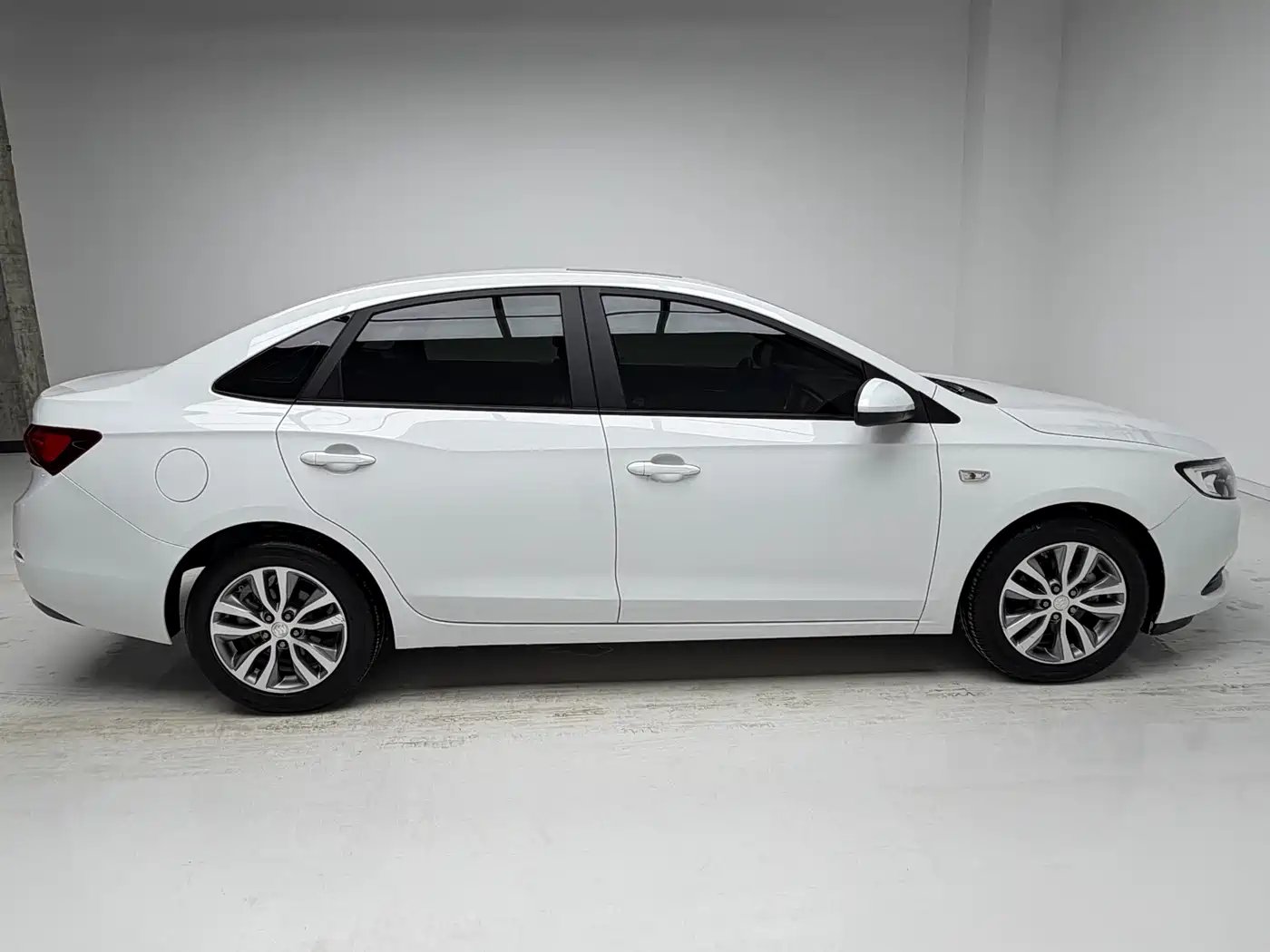 Buick Excelle 2021 1.3T Auto Mild Hybrid Elite фото 9