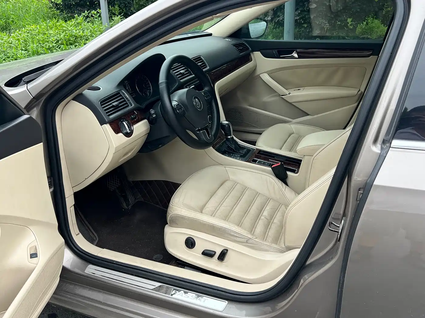 Volkswagen Passat 2011 2011 1.8TSI DSG Royal Edition