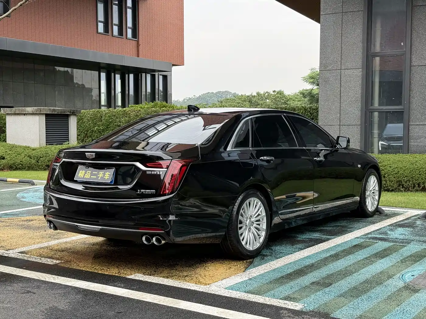 Фото 12 - Cadillac CT6