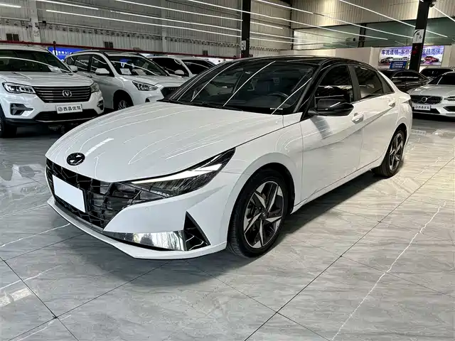Hyundai Elantra 2023 Model 1.5L CVT LUX Premium Edition