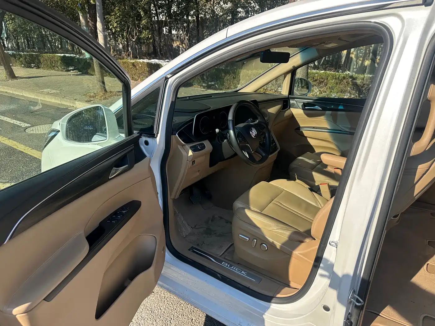 Buick GL8 2022 ES Landmark 653T Smart Luxury фото 6
