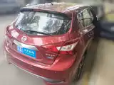 Photo 2 - Nissan Tiida