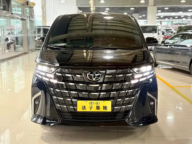 Toyota Alphard, фото 2