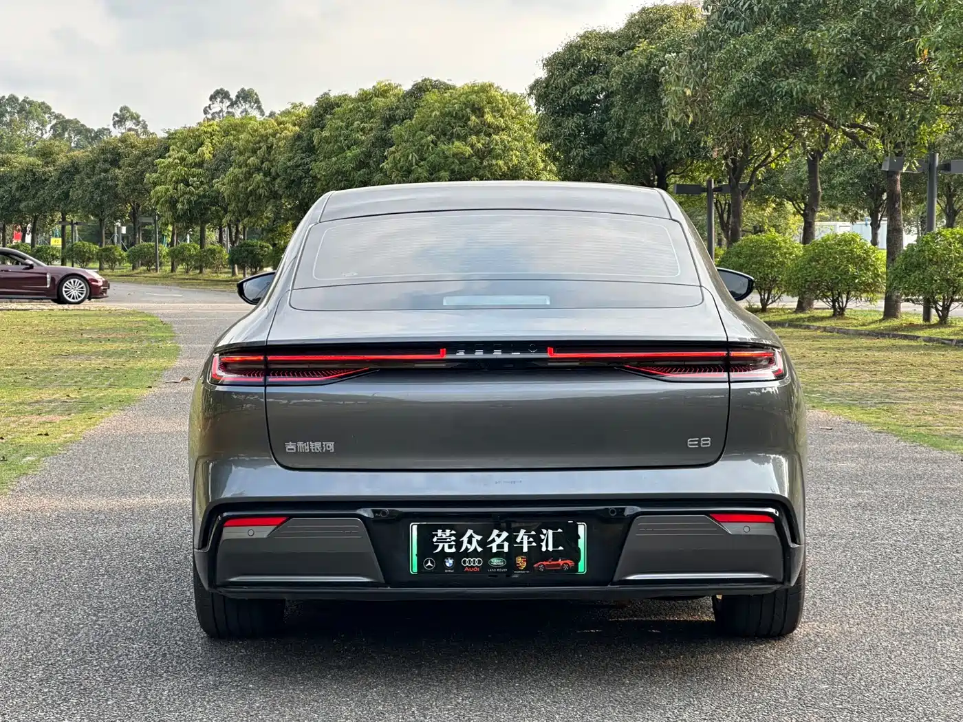 Geely Galaxy Galaxy E8 2026 2025 Model 610km Premium Edition