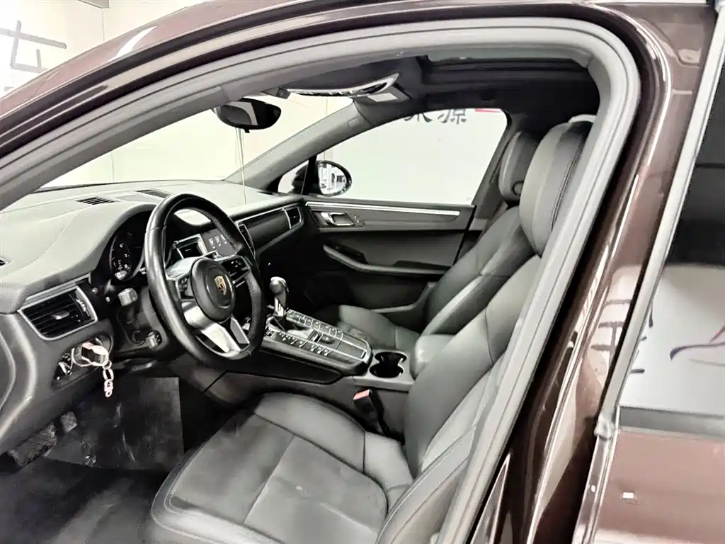Porsche Macan 2017 Macan 2.0T фото 8