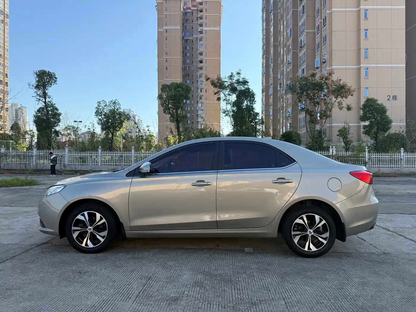 Roewe 360 2017 2017 1.5L Auto Luxury Edition