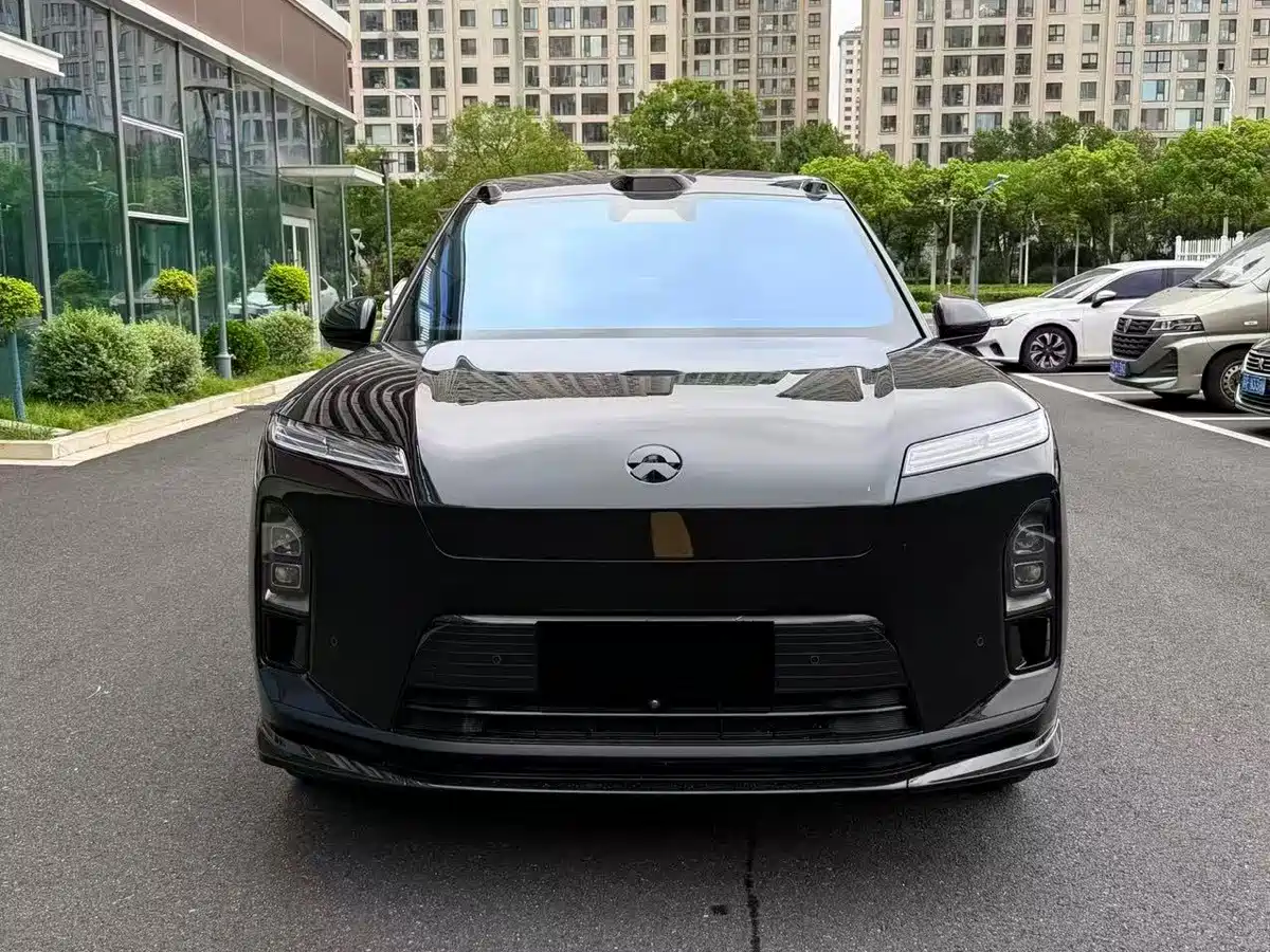 NIO ES8 2026 2025 Model 6-Seat Executive Luxury Edition