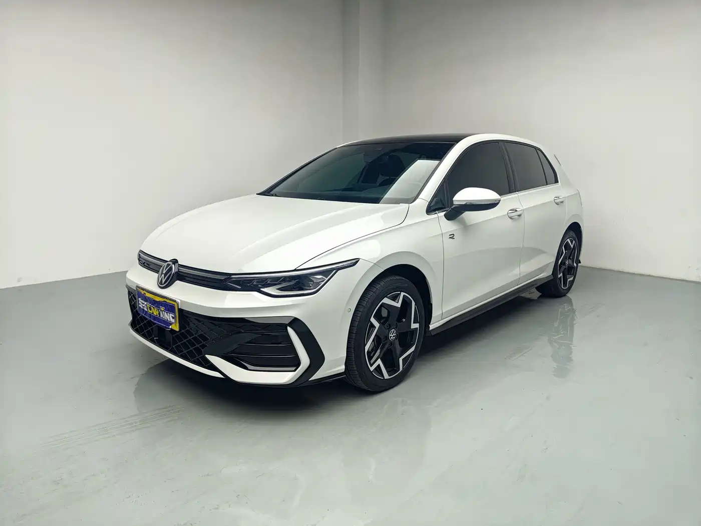 Volkswagen Golf 2025 2025 300TSI R-Line
