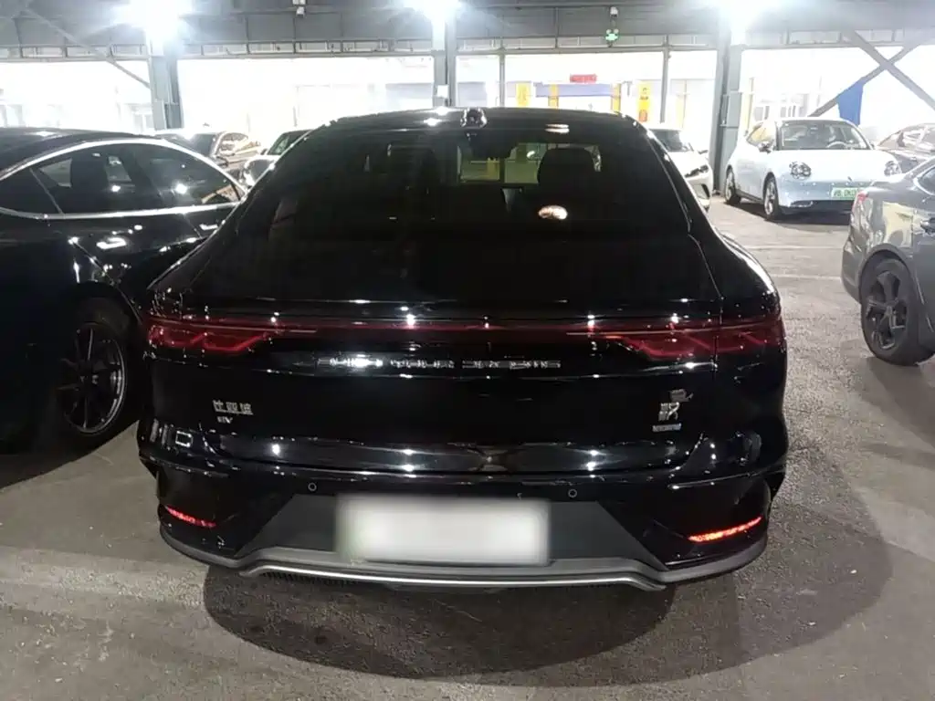 Photo 6 - BYD Han