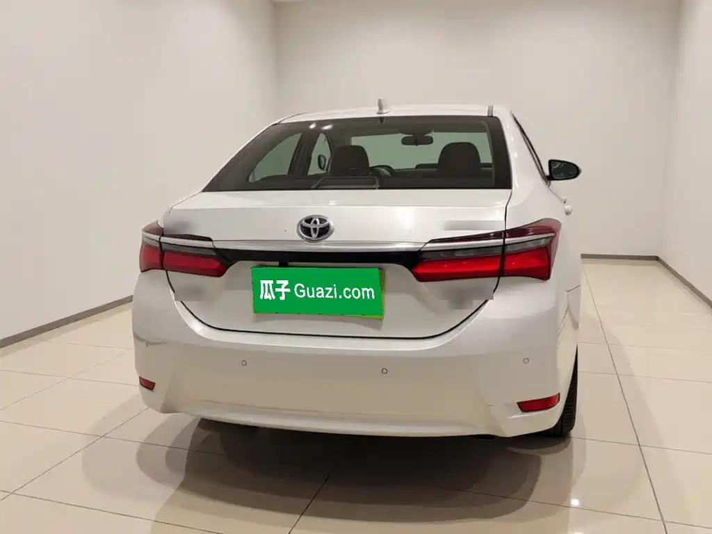 Фото 5 - Toyota Corolla