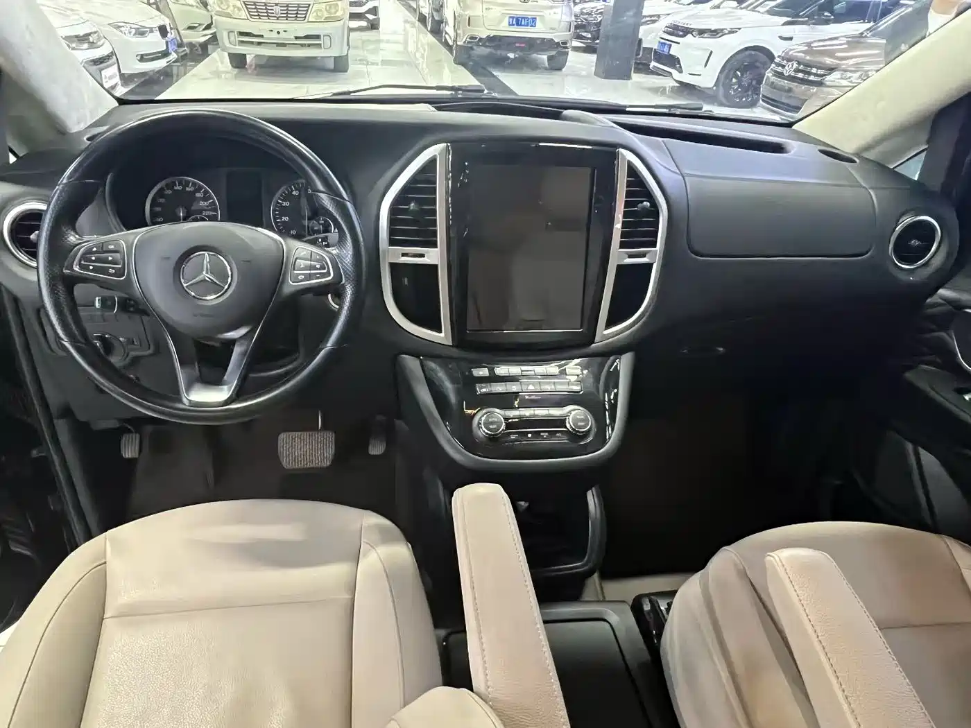 Mercedes-Benz Vito 2016 2.0T Elite Edition фото 7