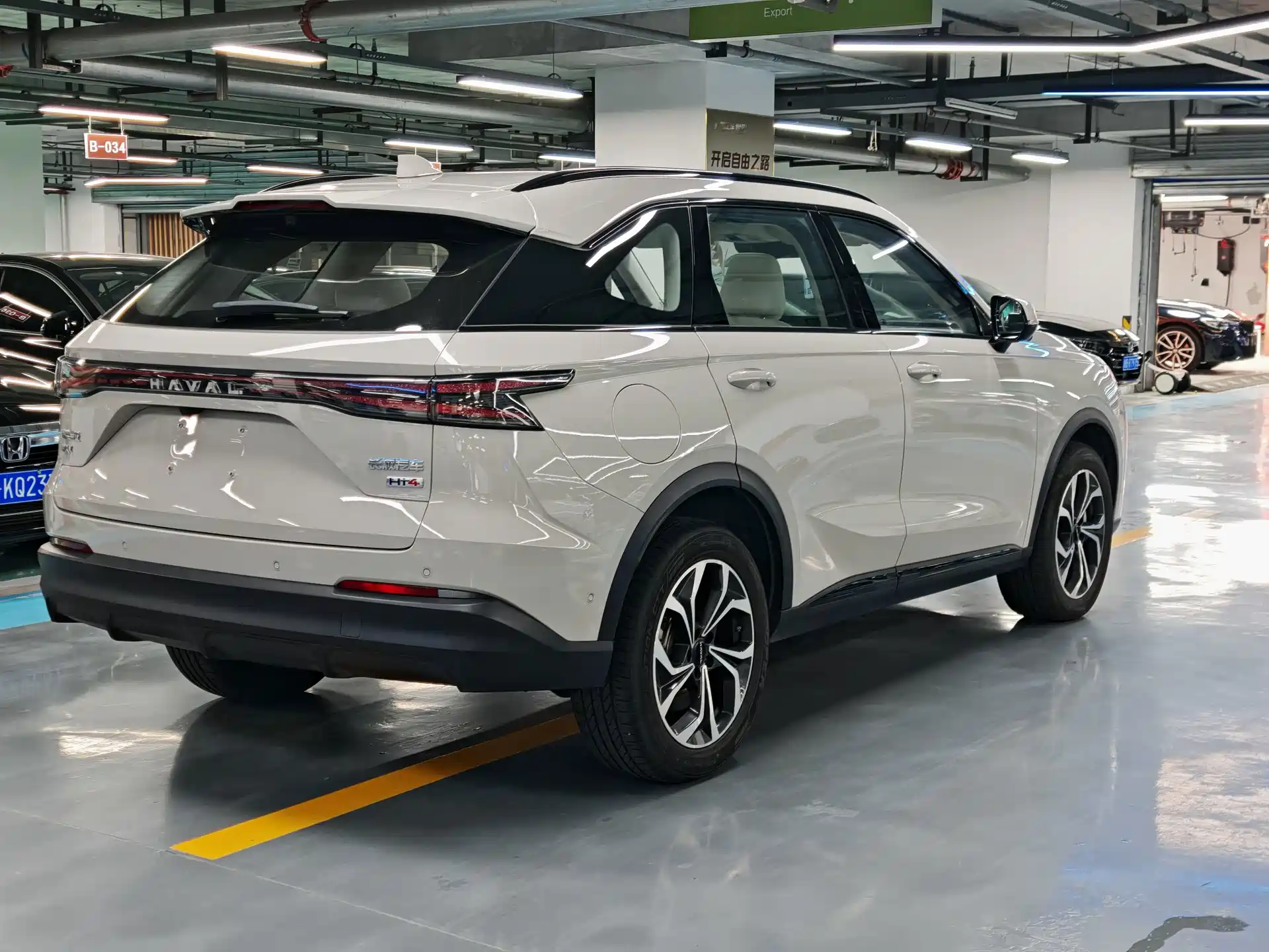 Фото 16 - Haval Xiaolong MAX