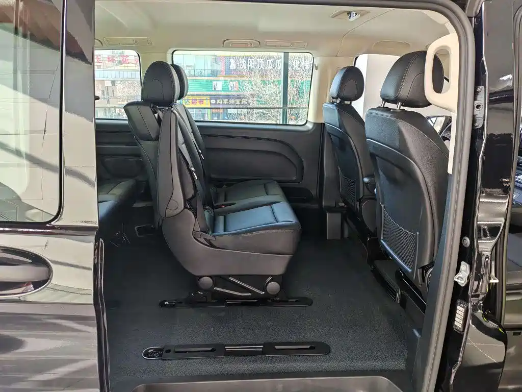 Mercedes-Benz Vito 2024 2.0T Elite Edition 7-Seater фото 9