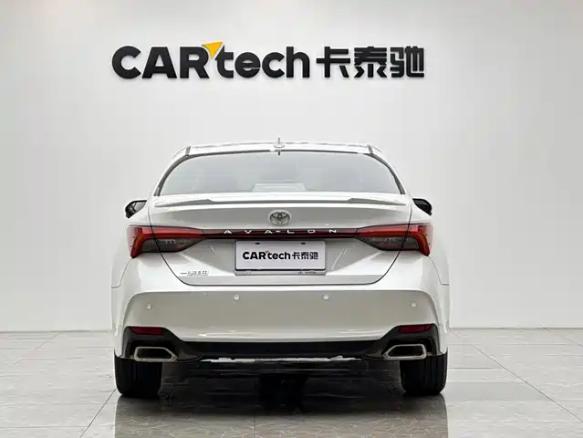 Toyota Avalon 2023 2.5L Luxury Edition — фото 4