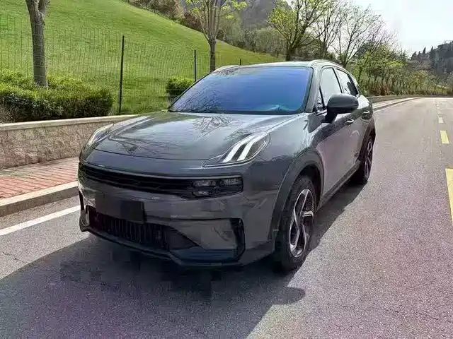 Lynk & Co 06 Remix 1.5T, Plus