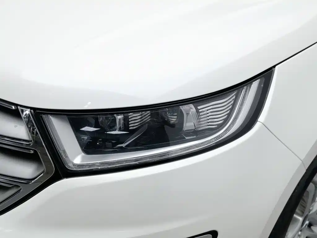 Ford Edge 2018 2018 EcoBoost 245 FWD Luxury 7-seater China V