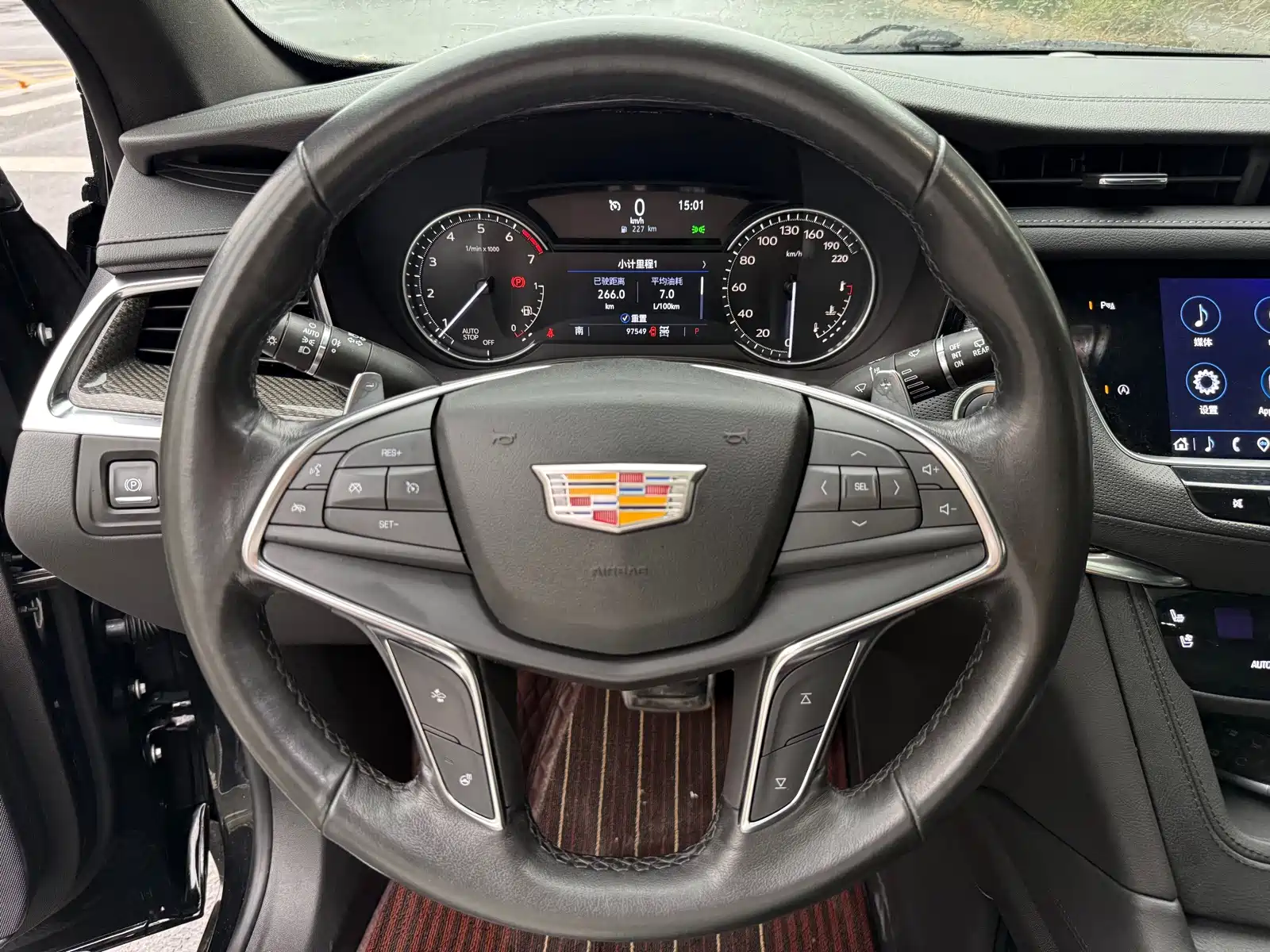 Photo 6 - Cadillac XT5