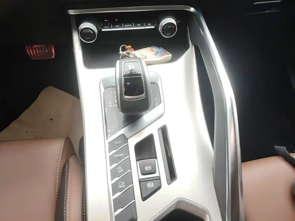 Geely Binyue 2019 2019 260T DCT Ranger China V