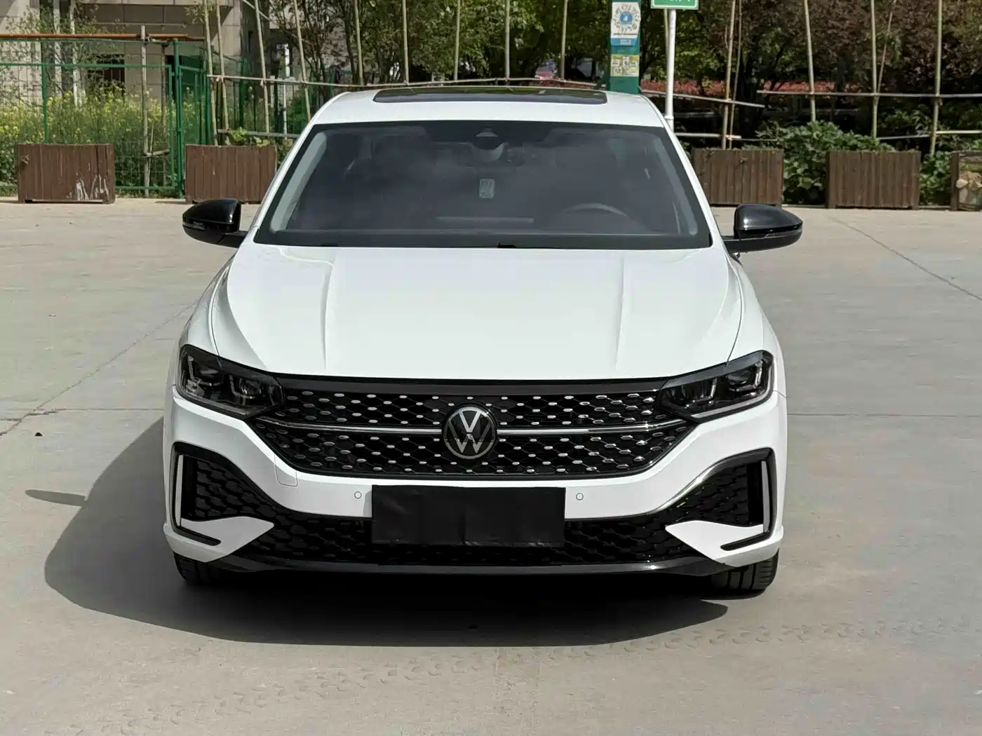 Volkswagen Lavida 2024 Model 300TSI DSG Starlight Leading Edition фото 5