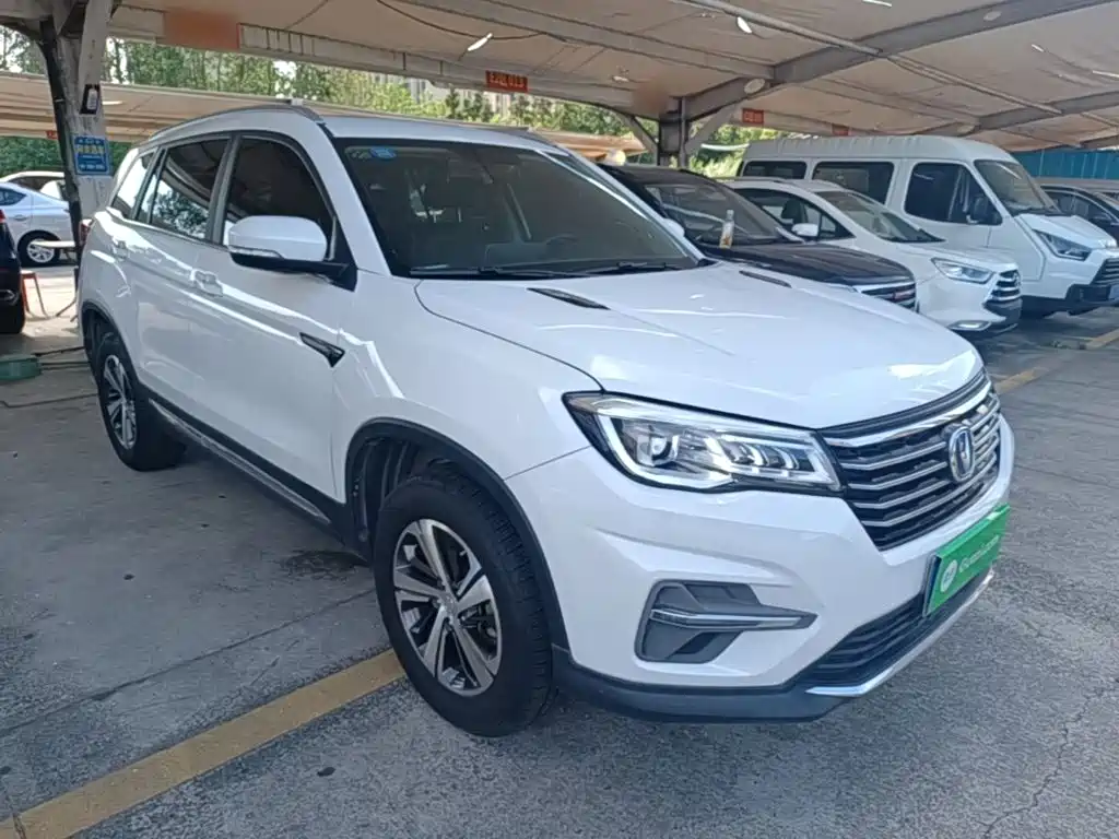 Фото 4 - Changan CS75