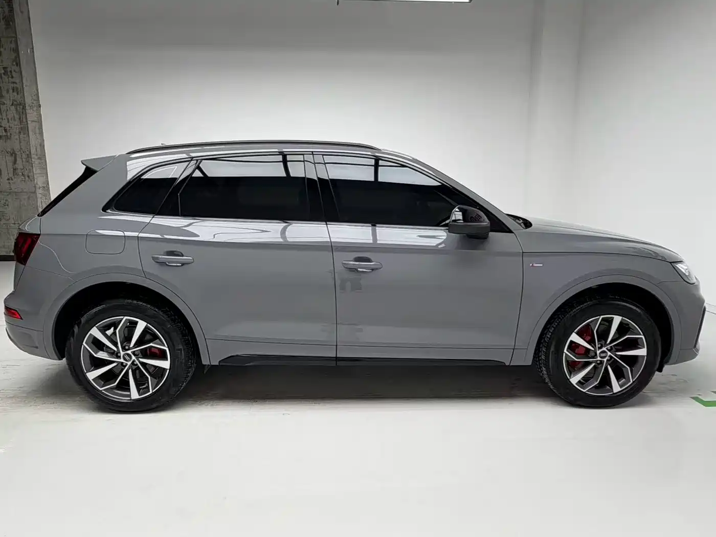 Audi Q5L 2024 Model 40 TFSI Luxury Dynamic фото 7