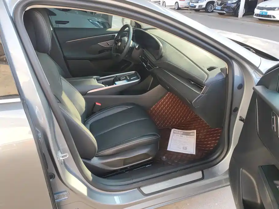 Buick LaCrosse 2024 2023 28T Premium Edition