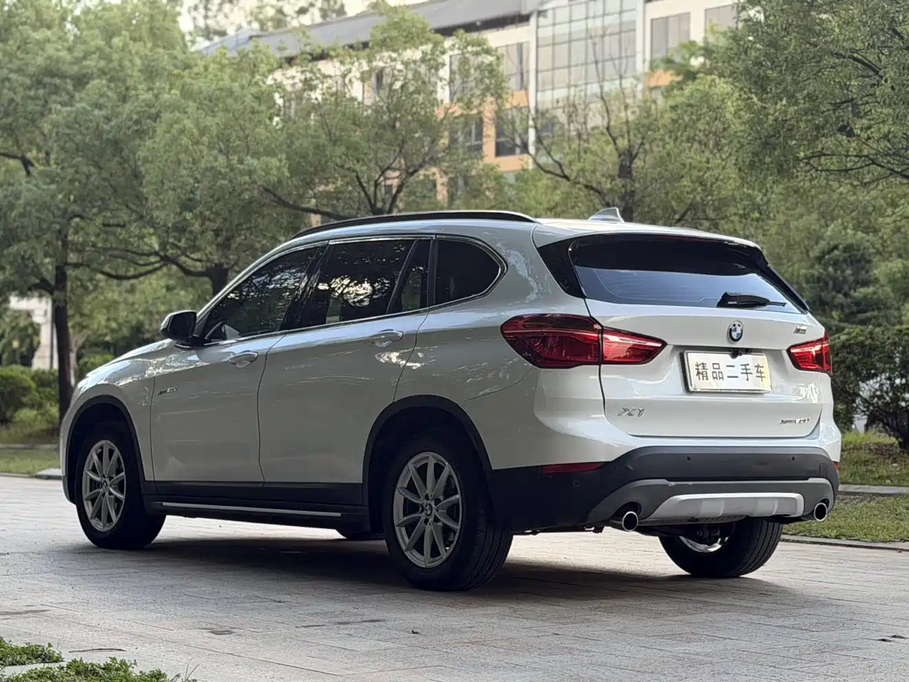 BMW X1 2018 sDrive18Li Fashion Model фото 18