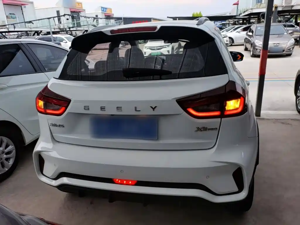 Geely Vision X3 2022 2021 PRO 1.5L CVT Premium