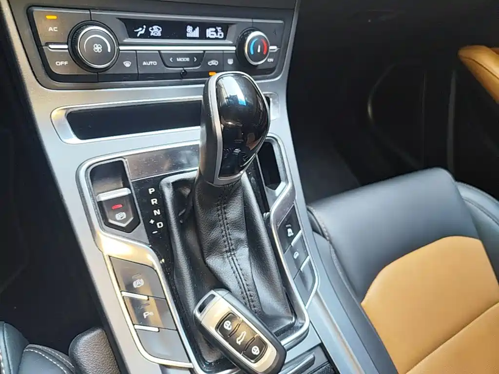 Geely Vision S1 2019 2018 1.4T CVT Sharp Edition