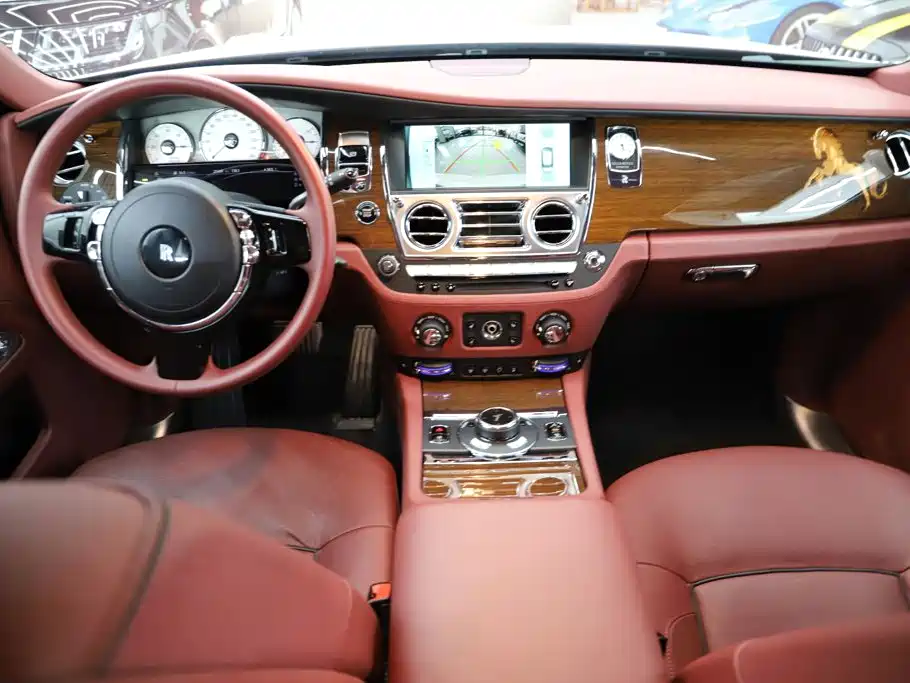 Фото 16 - Rolls-Royce Ghost