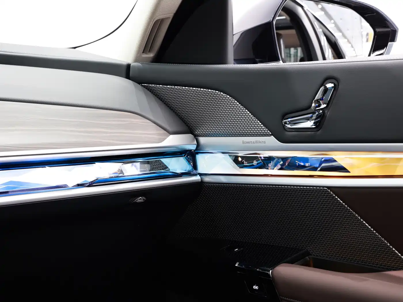 BMW 7-SERIES