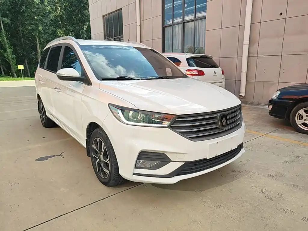 Baojun 360 2019 2018 1.5L Automatic Luxury (China V)