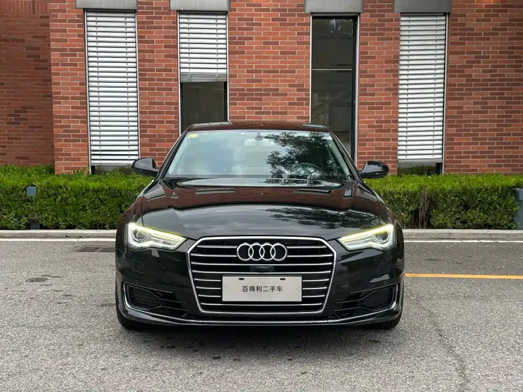 Фото 11 - Audi A6L