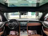 Фото 5 - Jaguar F-PACE