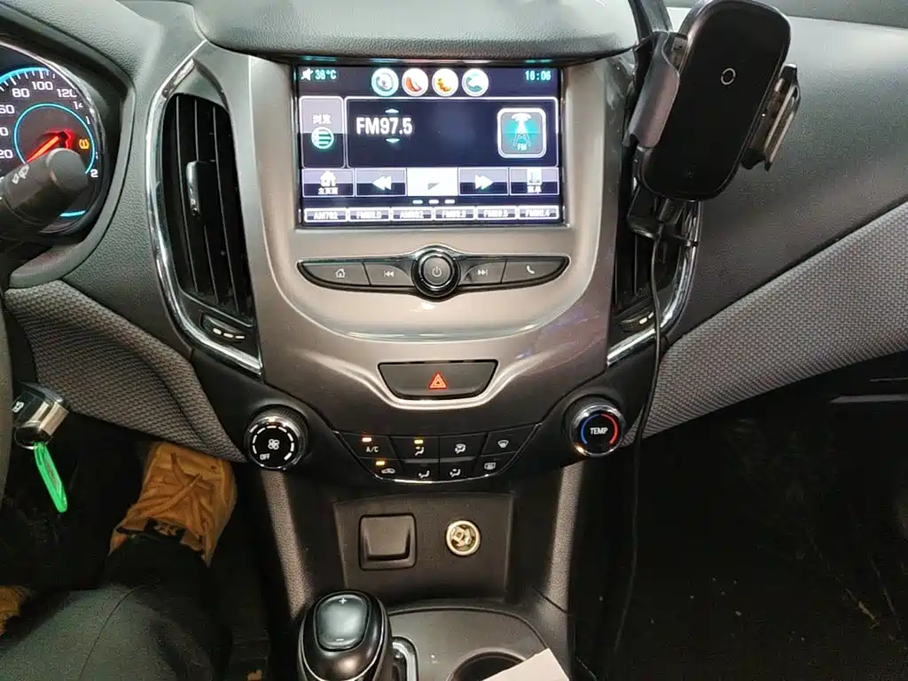 Chevrolet Cruze 2017 2017 1.5L Automatic Pioneer Sunroof