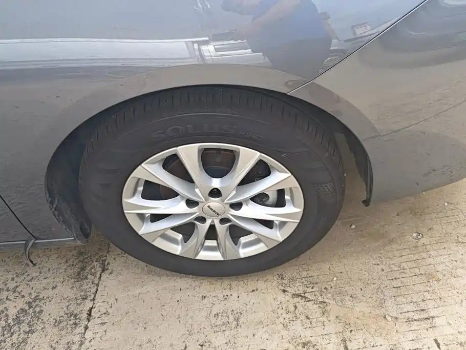 Roewe i5 2026 2023 1.5L CVT Luxury Edition